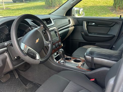Used 2013 Chevrolet Traverse LT AWD/4WD image 9