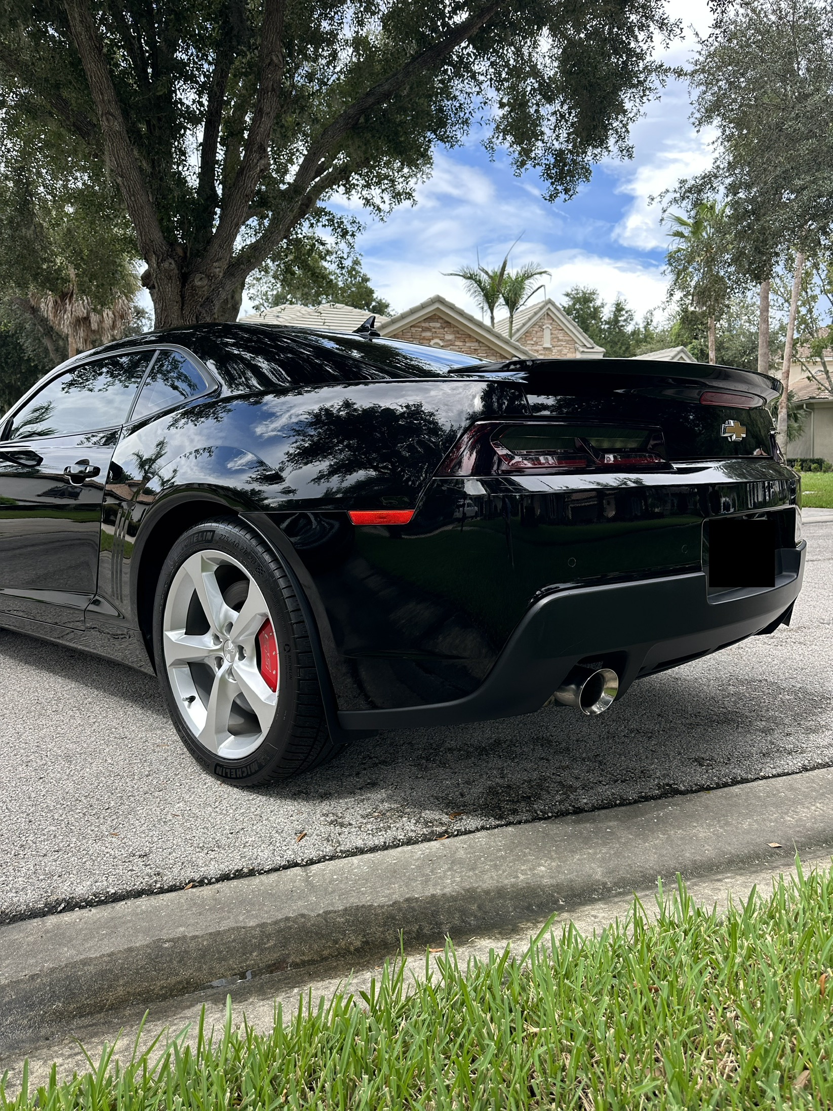 Used 2015 Chevrolet Camaro SS w/ RS Package RWD image 11