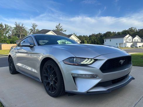 Used 2019 Ford Mustang Coupe w/ Ecoboost Performance Package RWD image 4