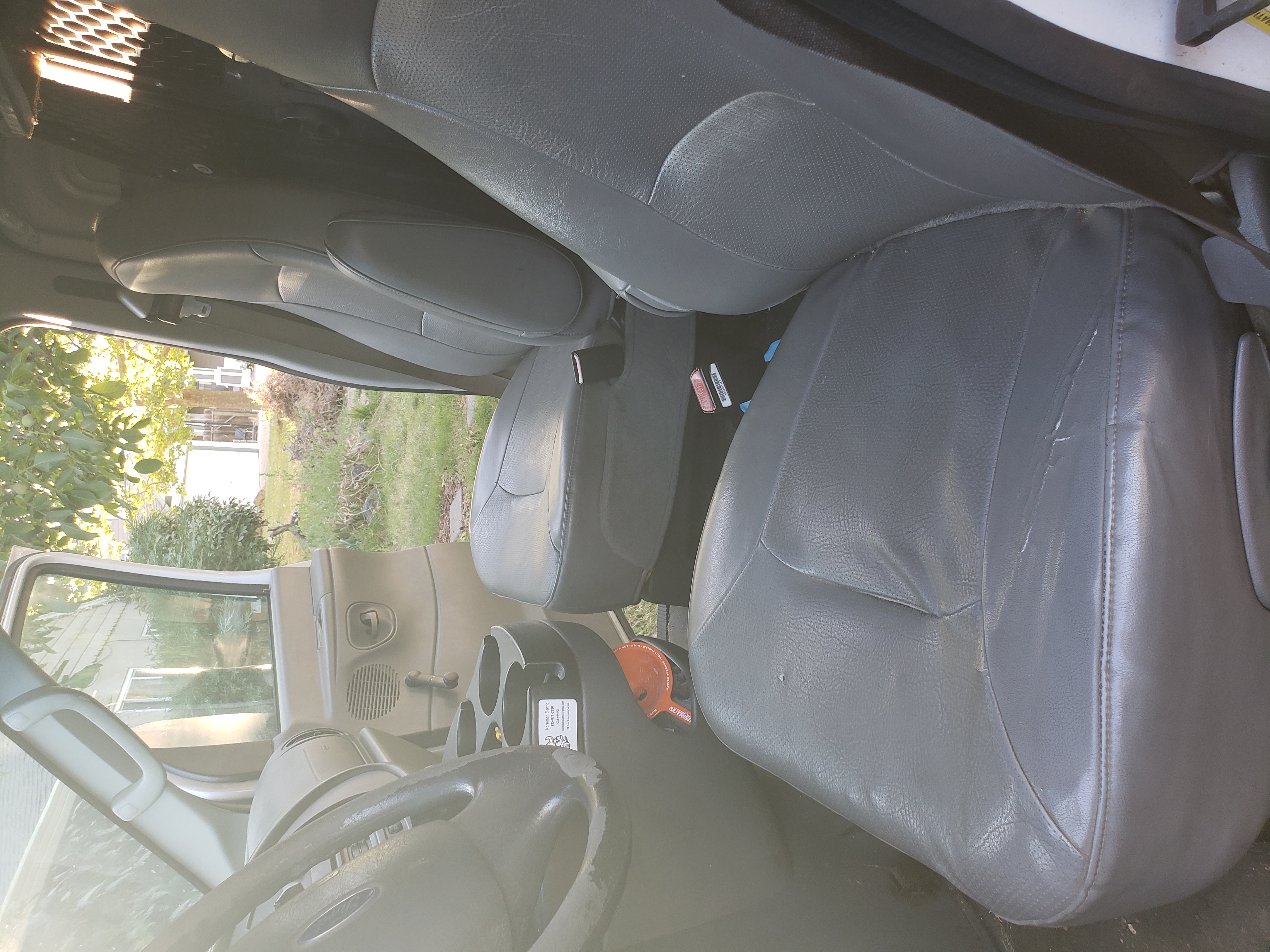Used 2006 Ford E-350 and Econoline 350 Super Duty RWD image 12