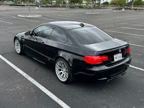 Used 2011 BMW M3 Coupe RWD image 4