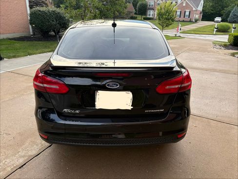 Used 2018 Ford Focus Titanium FWD image 8