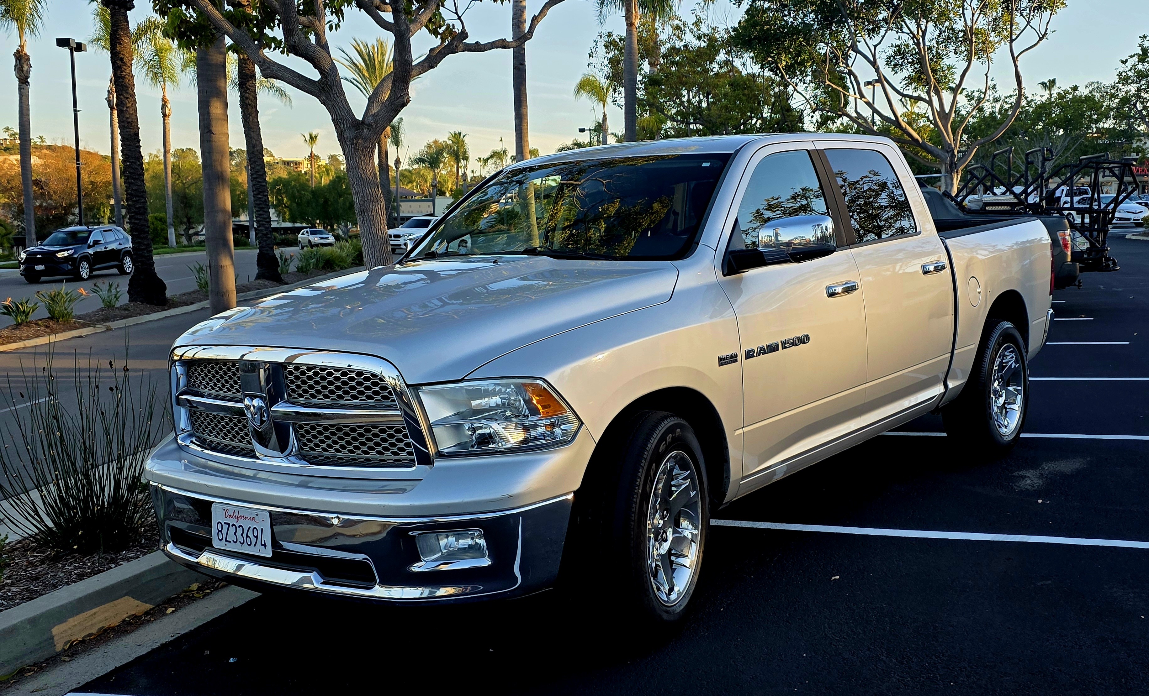 Used 2011 RAM 1500 Laramie RWD image 4