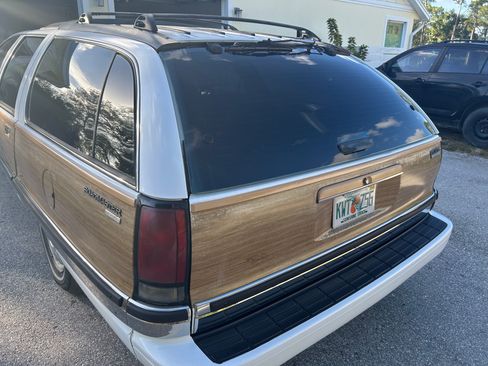Used 1996 Buick Roadmaster Estate image 18