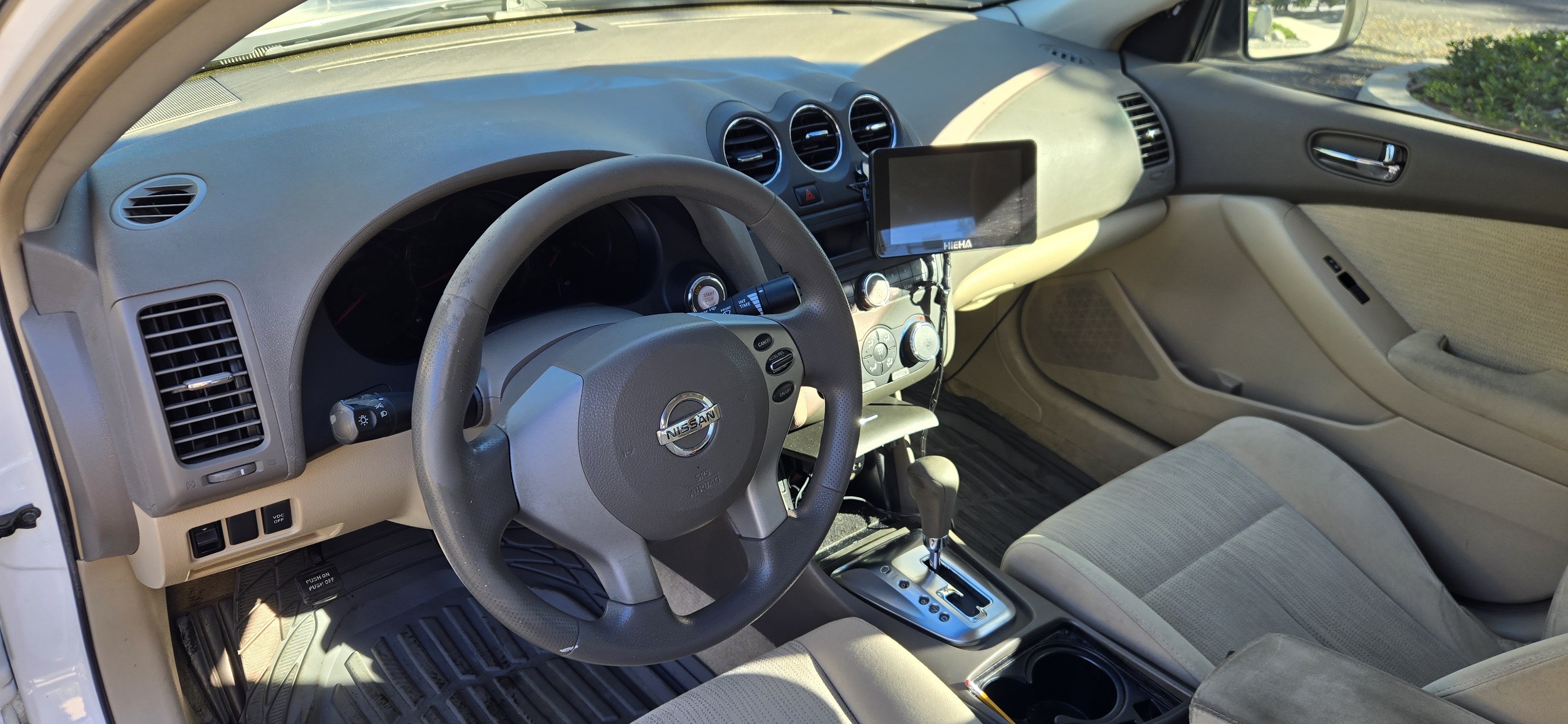Used 2010 Nissan Altima 2.5 S FWD image 10
