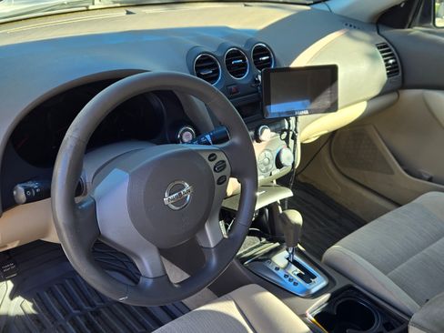 Used 2010 Nissan Altima 2.5 S image 10