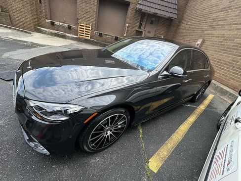 Used 2021 Mercedes-Benz S 580 4MATIC Sedan image 2