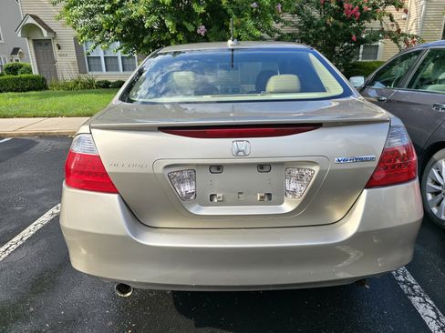 Used 2006 Honda Accord Hybrid Sedan image 2
