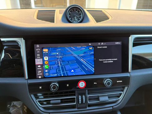 Used 2024 Porsche Macan Turbo image 13