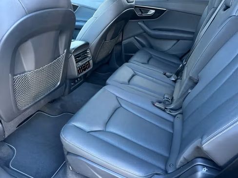 Used 2025 Audi Q7 3.0T Premium Plus image 9