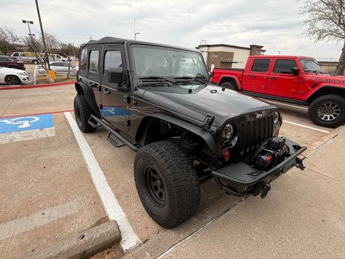 Used 2010 Jeep Wrangler Unlimited Sport AWD/4WD image 11