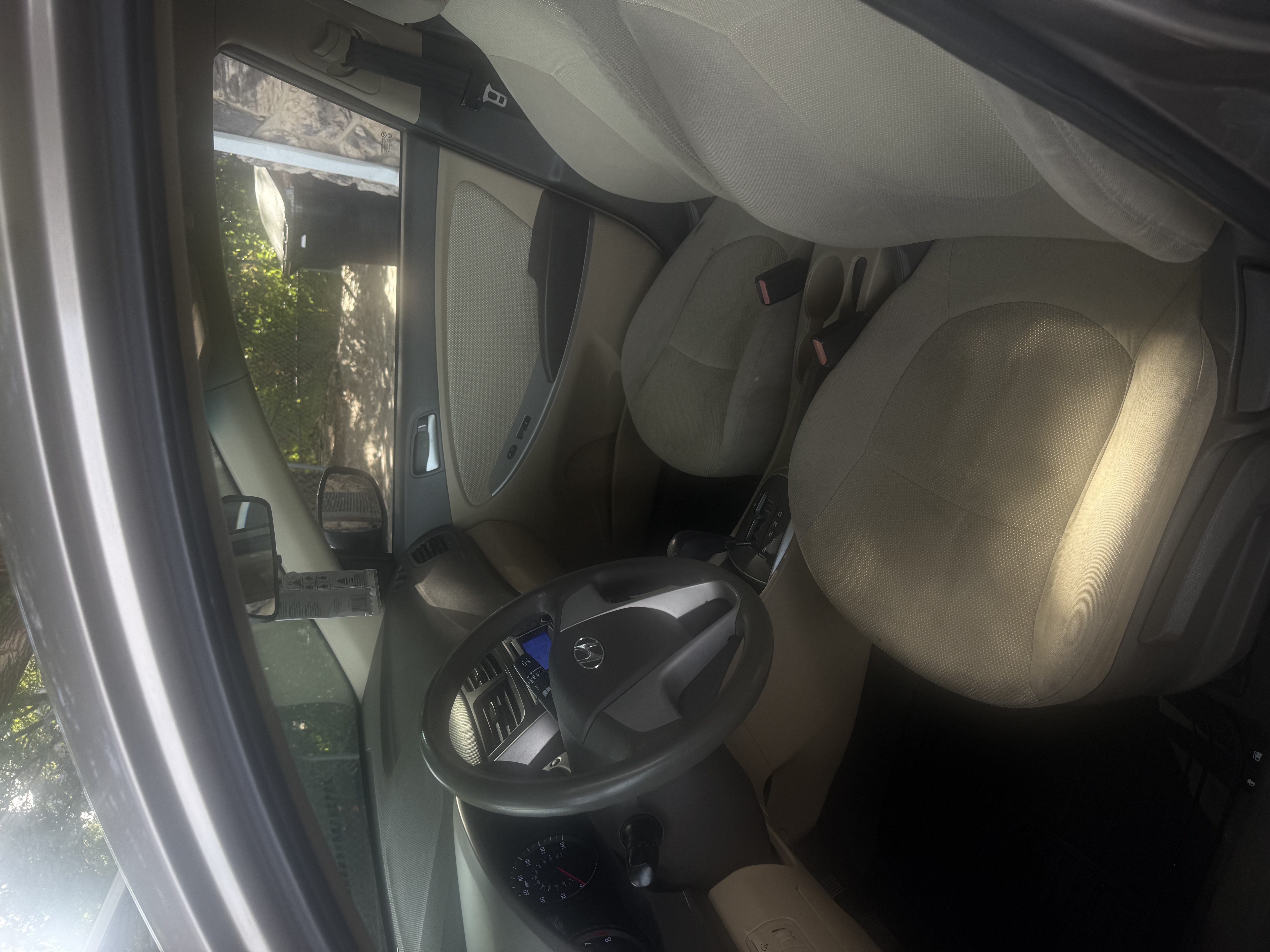 Used 2014 Hyundai Accent GLS FWD image 13