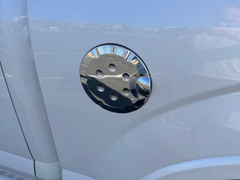 Used 2019 Ford F150 Lariat w/ Equipment Group 502A Luxury image 13