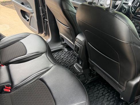 Used 2021 Jeep Compass Latitude FWD image 6