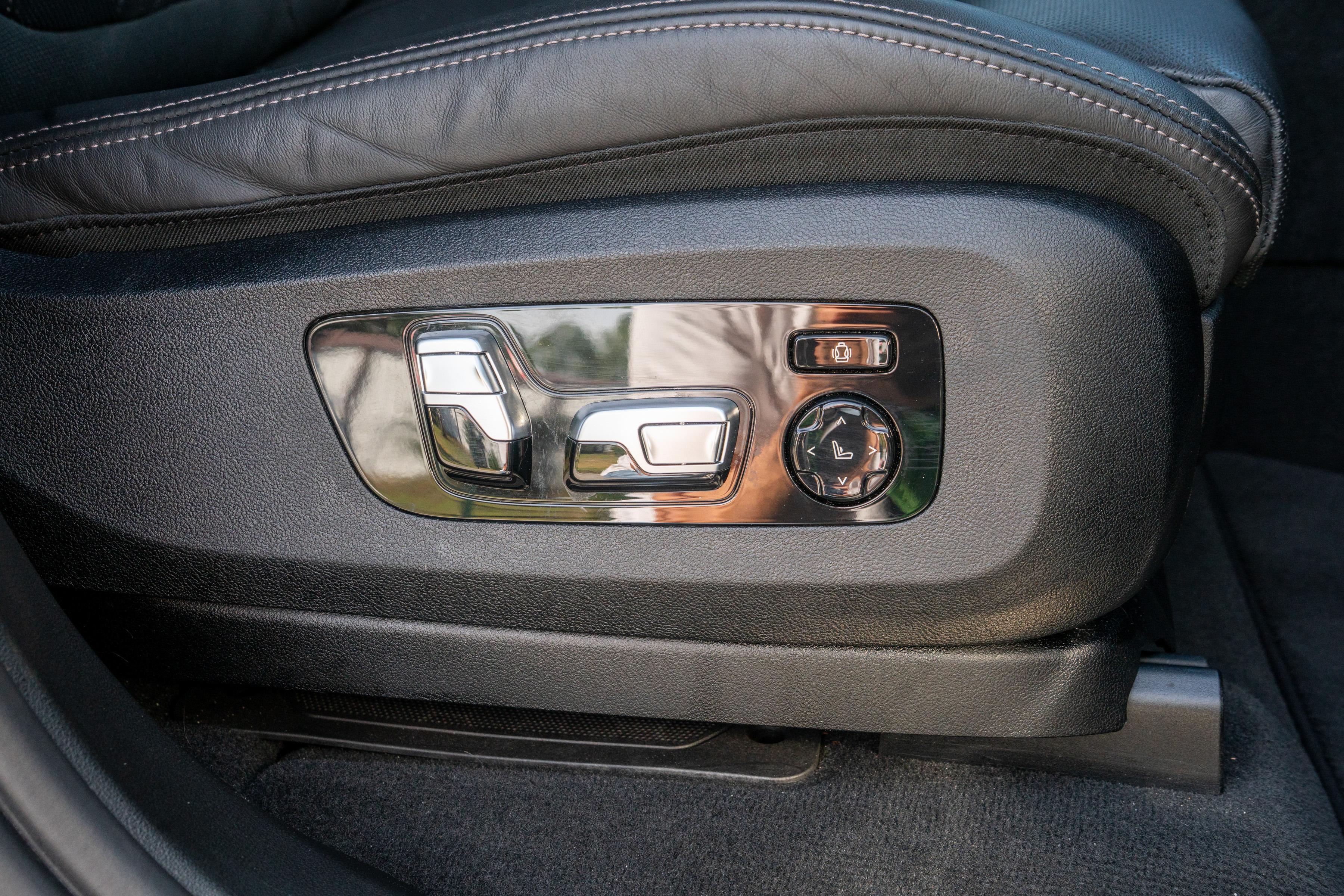 Used 2021 BMW X5 M50i w/ Executive Package AWD/4WD image 13
