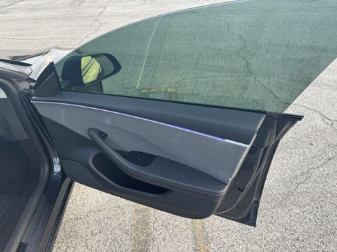 Used 2025 Tesla Model 3 Long Range RWD image 24