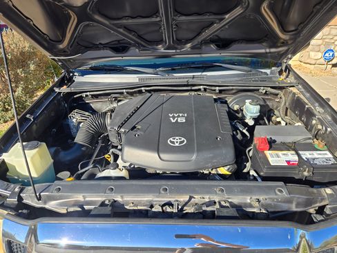 Used 2011 Toyota Tacoma PreRunner image 17