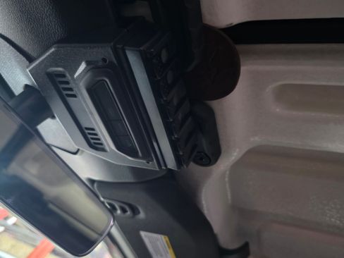 Used 2021 Jeep Gladiator Sport image 13