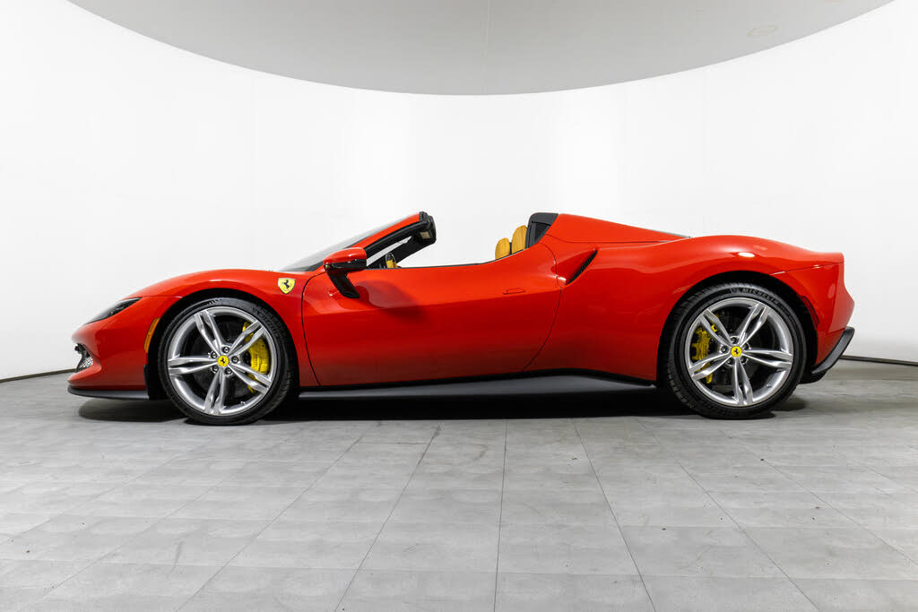 Used 2024 Ferrari 296 GTS RWD image 15