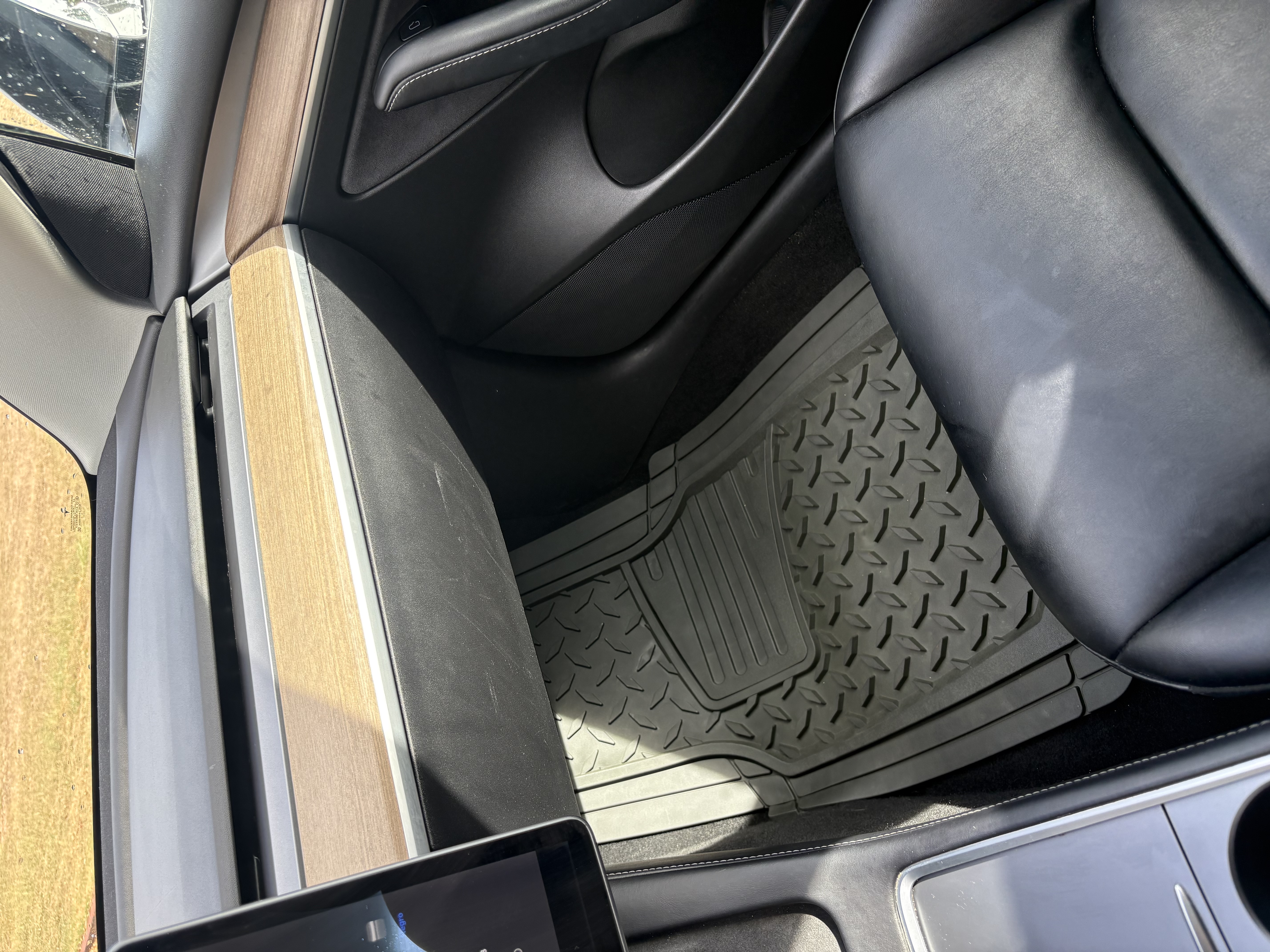 Used 2022 Tesla Model 3 Standard Range RWD image 12