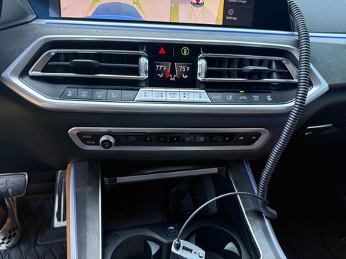 Used 2023 BMW X5 M50i w/ Executive Package image 11