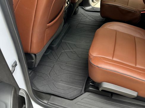 Used 2021 Chevrolet Traverse High Country w/ LPO, Floor Liner Package AWD/4WD image 10