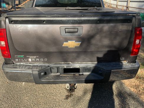 Used 2011 Chevrolet Silverado 1500 LS image 9