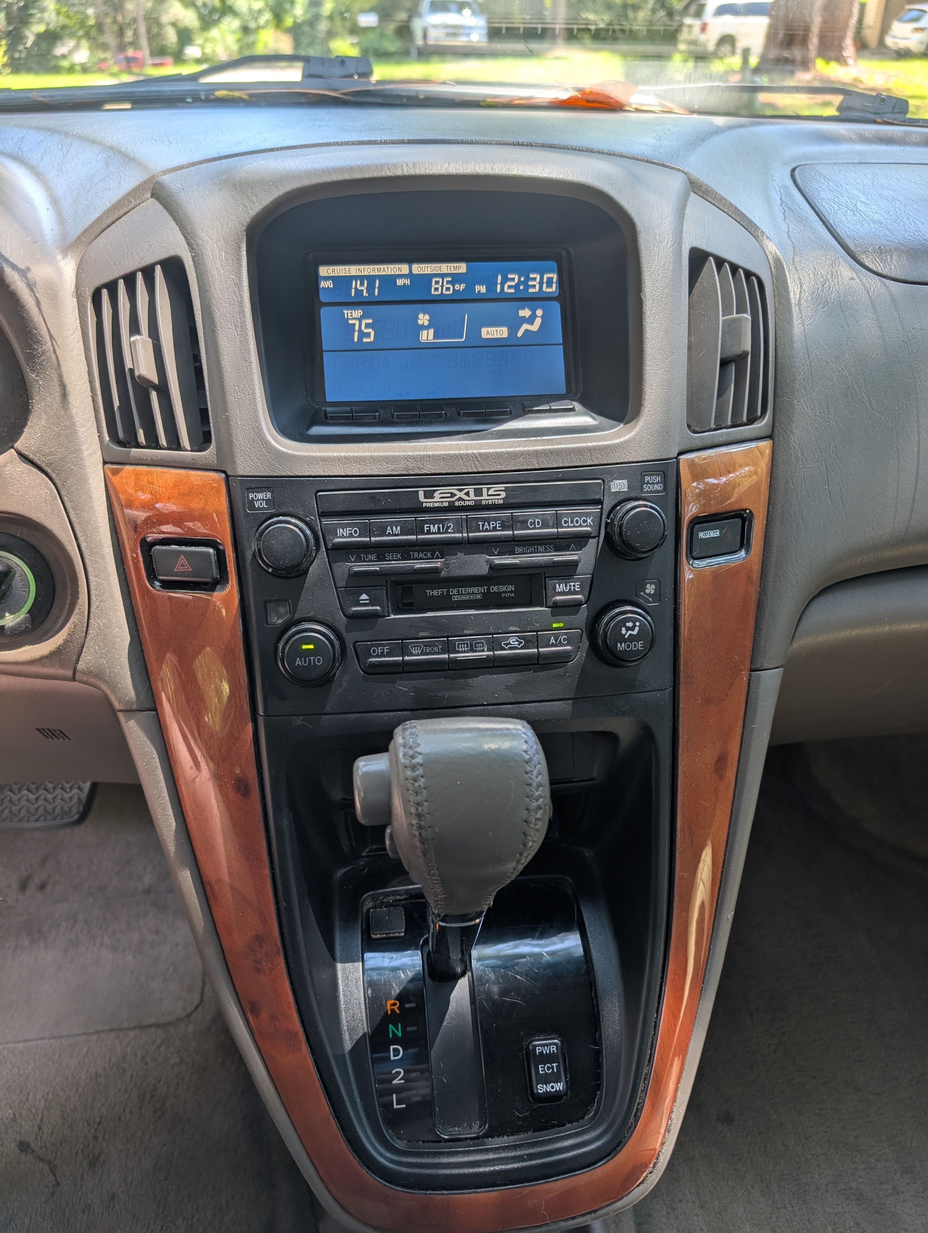 Used 2000 Lexus RX 300 w/ Premium Pkg FWD image 28
