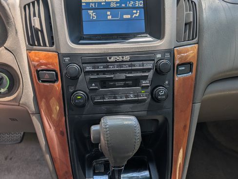 Used 2000 Lexus RX 300 w/ Premium Pkg FWD image 28
