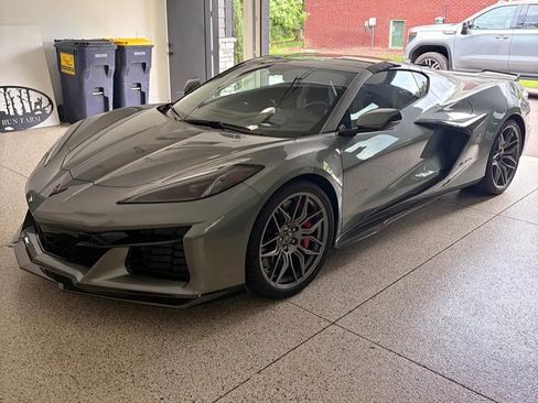 Used 2023 Chevrolet Corvette Z06 RWD image 8
