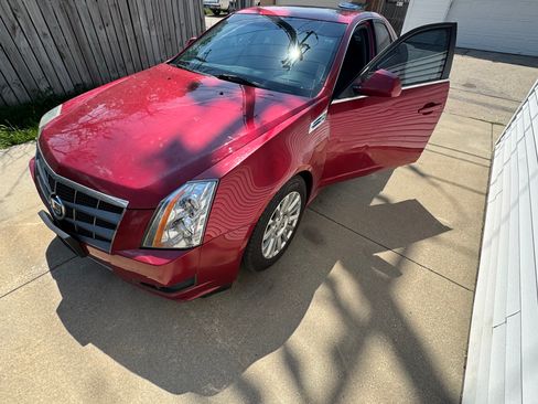 Used 2010 Cadillac CTS Luxury image 2