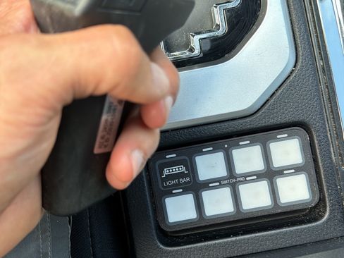 Used 2020 Toyota Tundra SR5 w/ TRD Off-Road Package AWD/4WD image 15