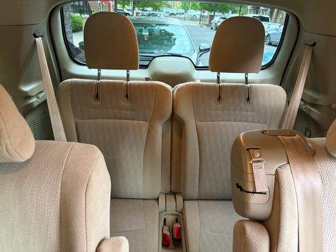 Used 2012 Toyota Highlander FWD image 12