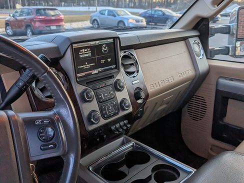 Used 2015 Ford F550 4x4 Crew Cab Super Duty image 16