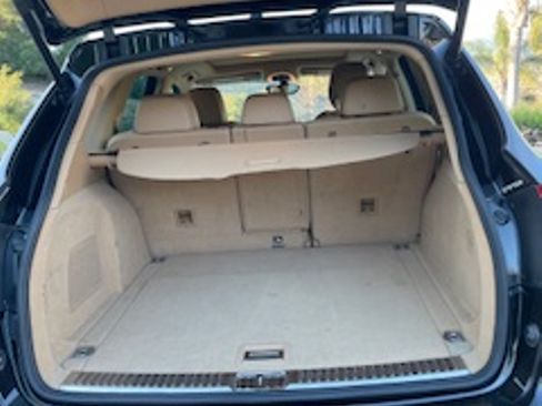 Used 2014 Porsche Cayenne Diesel Platinum Edition image 9