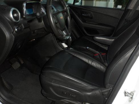 Used 2015 Chevrolet Trax LTZ w/ LPO, Cargo Package image 12