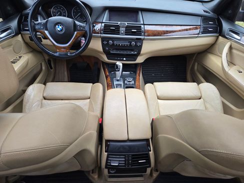 Used 2011 BMW X5 xDrive50i image 19