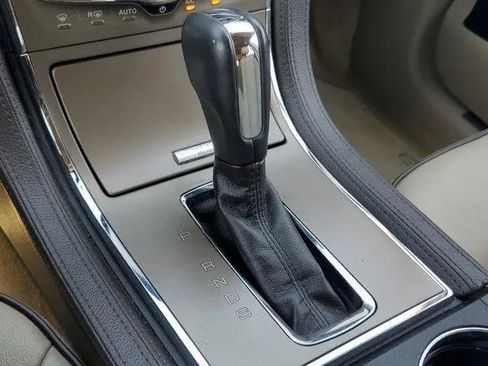 Used 2014 Lincoln MKX AWD w/ Equipment Group 101A image 26