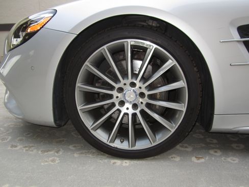 Used 2017 Mercedes-Benz SL 450 image 24