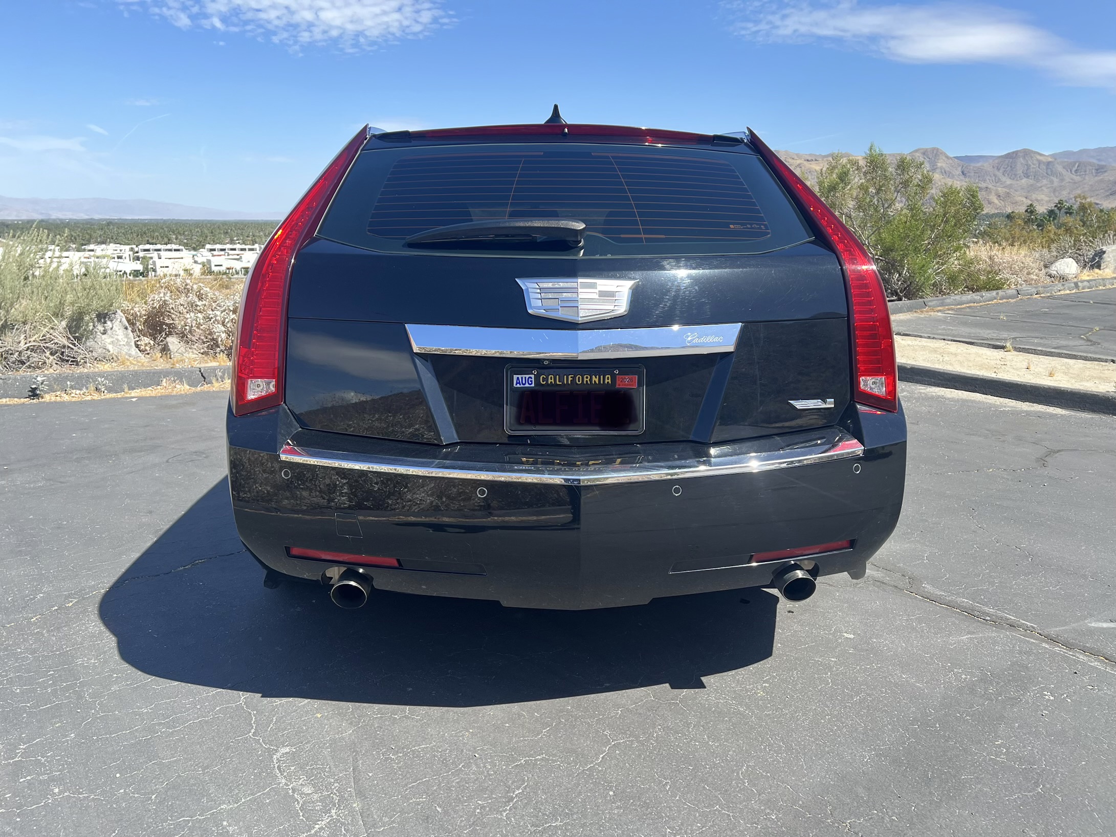Used 2010 Cadillac CTS Premium RWD image 13