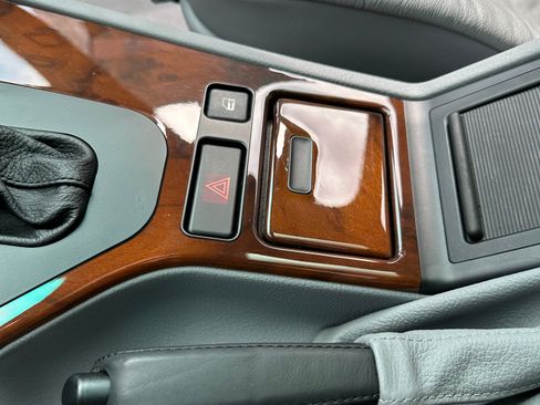 Used 2003 BMW 540i Sedan image 27