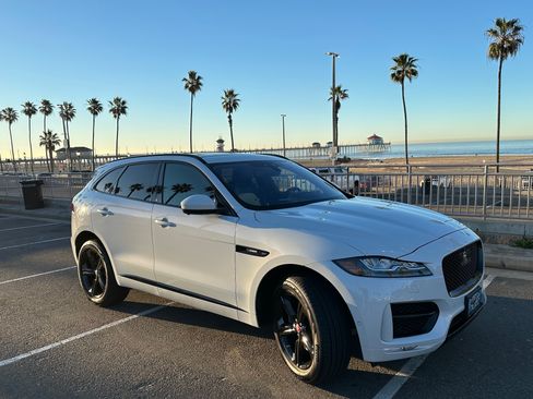 Used 2018 Jaguar F-PACE R-Sport image 1