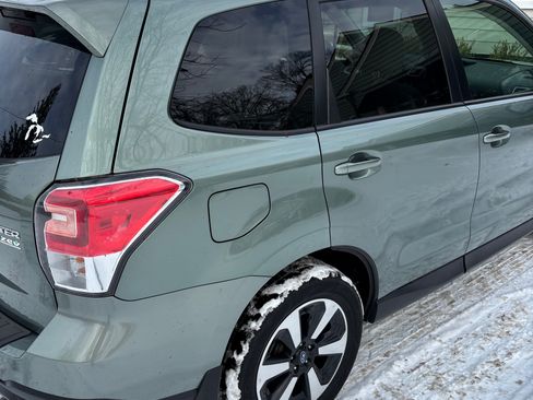 Used 2017 Subaru Forester 2.5i Premium w/ All-Weather Package image 6