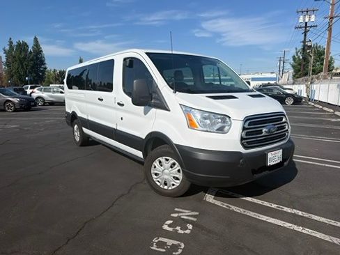 Used 2019 Ford Transit 350 XLT RWD image 5