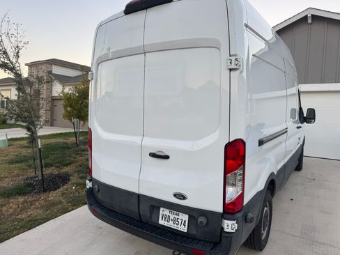 Used 2019 Ford Transit 250 148 High Roof image 4