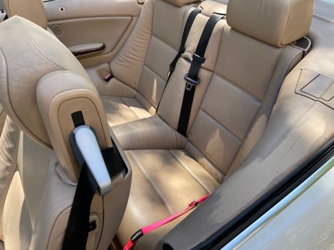 Used 2006 BMW 325Ci Convertible image 11