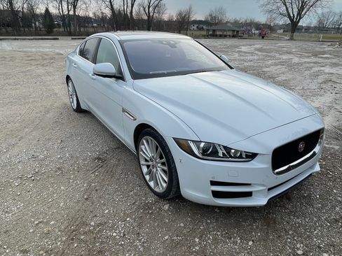 Used 2017 Jaguar XE First Edition image 6