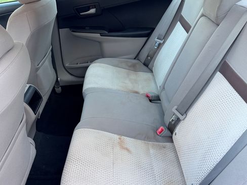Used 2012 Toyota Camry LE FWD image 11