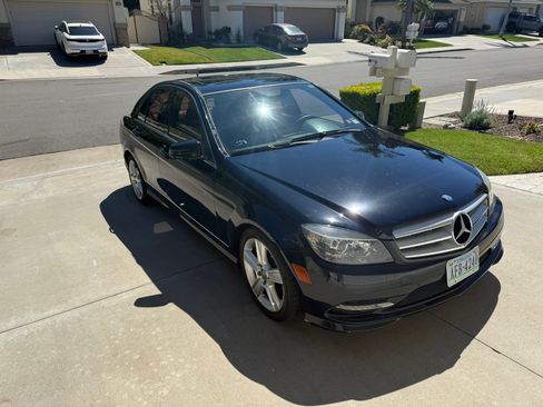 Used 2011 Mercedes-Benz C 300 C 300 4MATIC Luxury Sedan 4D image 8