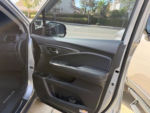 Used 2023 Honda Ridgeline RTL-E image 9